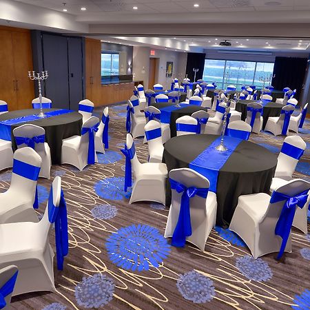 Holiday Inn Express & Suites Vaudreuil-Dorion By Ihg Bagian luar foto
