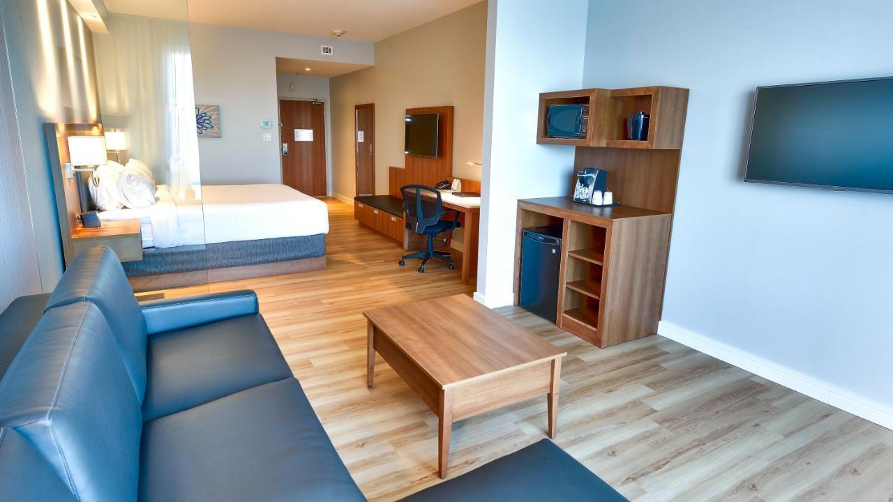 Holiday Inn Express & Suites Vaudreuil-Dorion By Ihg Bagian luar foto